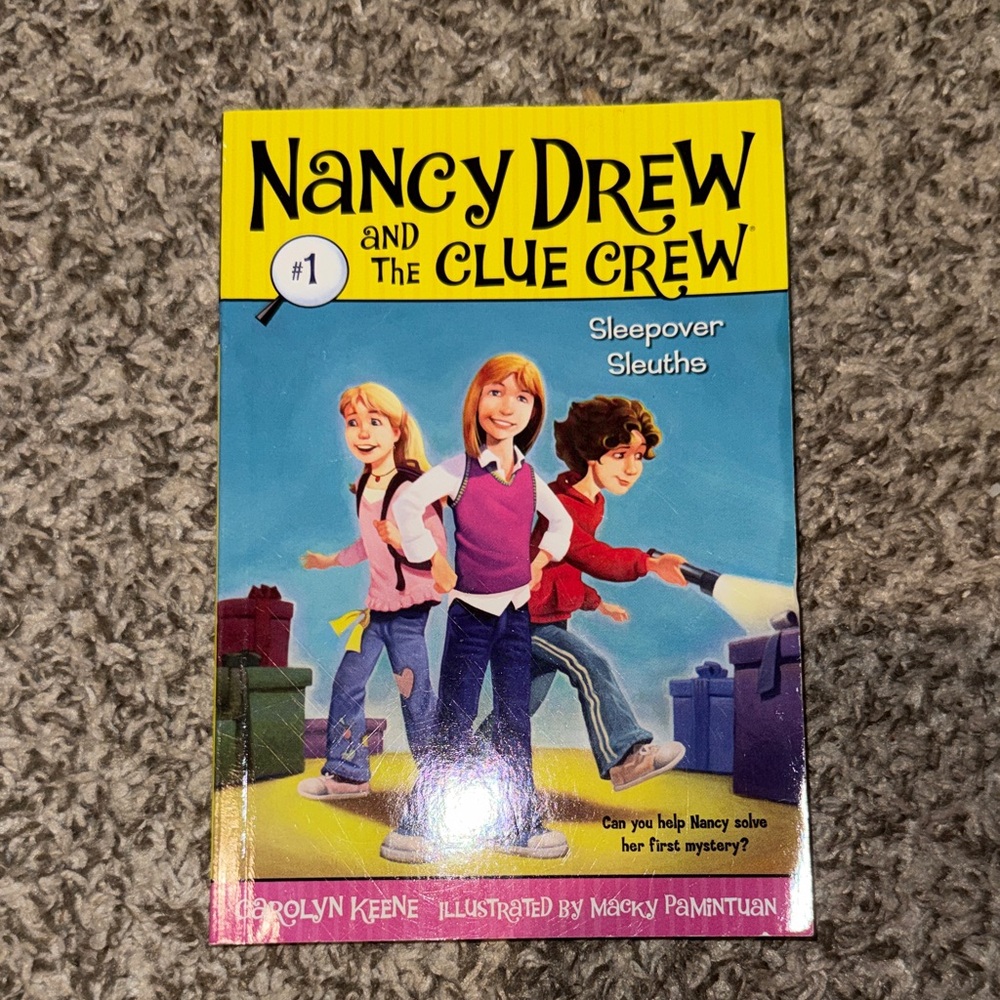 5/$7 📚 Nancy Drew and the Clue Crew: Sleepover Sleuths Book